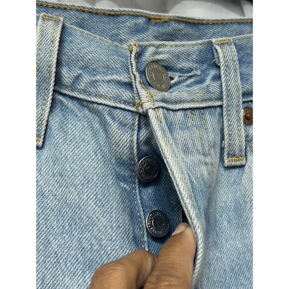Levi’s 501 Shorts Women’s 26 Blue Denim High Rise Distressed Cut Off Button Fly - Picture 2 of 8